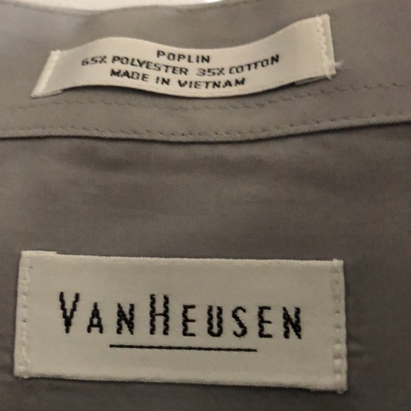 (2) Men's Van Heusen Wrinkle Free Long-Sleeve Shirts - Picture 5 of 10